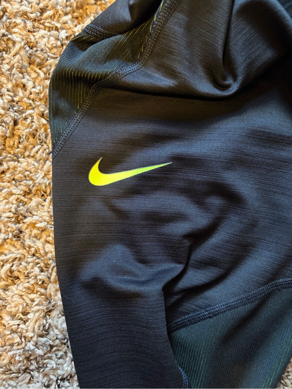 Nike Women’s Pro Hyperwarm Leggings - Picture 4 of 4